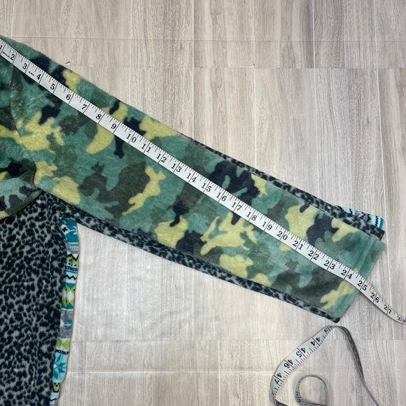 Lot Of 3 Size L Pajama Tops Long Sleeve Pull Over Button Down Mixed Colorful - Picture 14 of 15